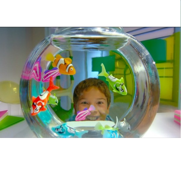 Что лучше купить мальчику 7 лет на День рождение: летающую рыбку или робофиш?