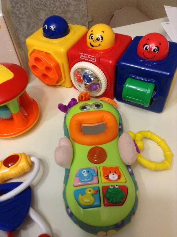 Игрушки б/у. Пакетом дешевле. метро Нагатинская.