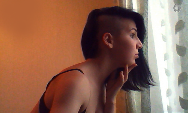 Как подстричь волосы,чтоб они казались длиннее?