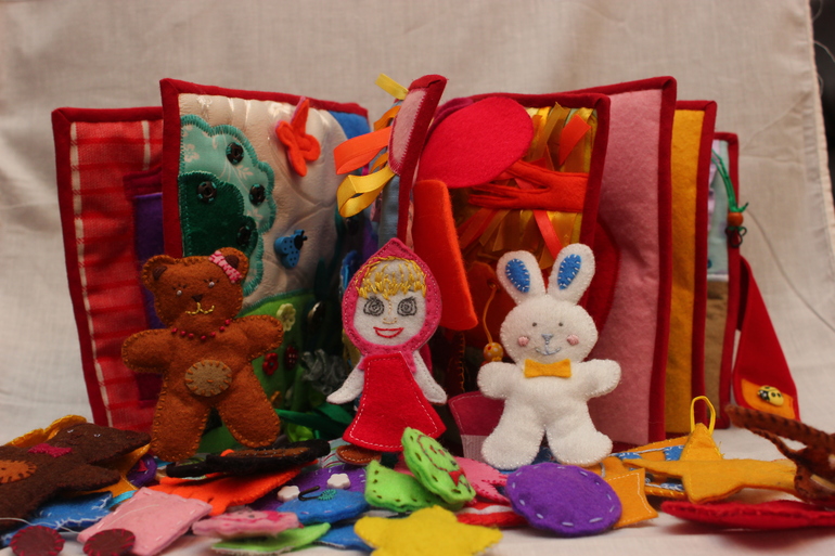 Первая книжка для доченьки!