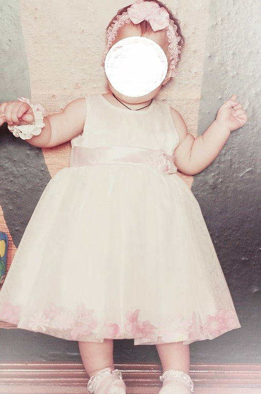 Платишко 1-2 года,очень пышное,повязочка на голову и на ручку идёт в комплекте.