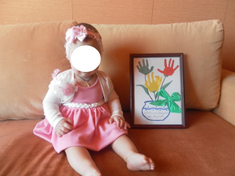 Платишко от 9 месяцев до 1.5 лет,в комплекте идёт болеро,в отличном состоянии.Цена 500 руб