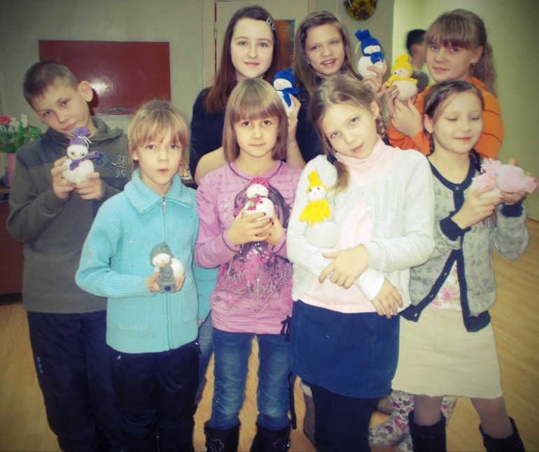 Снеговики из носков