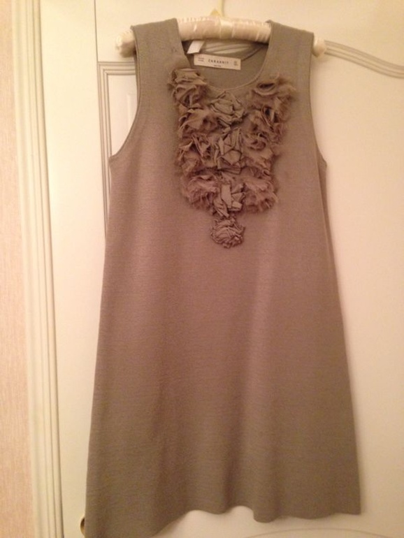 Платье, размер L, цена 2800