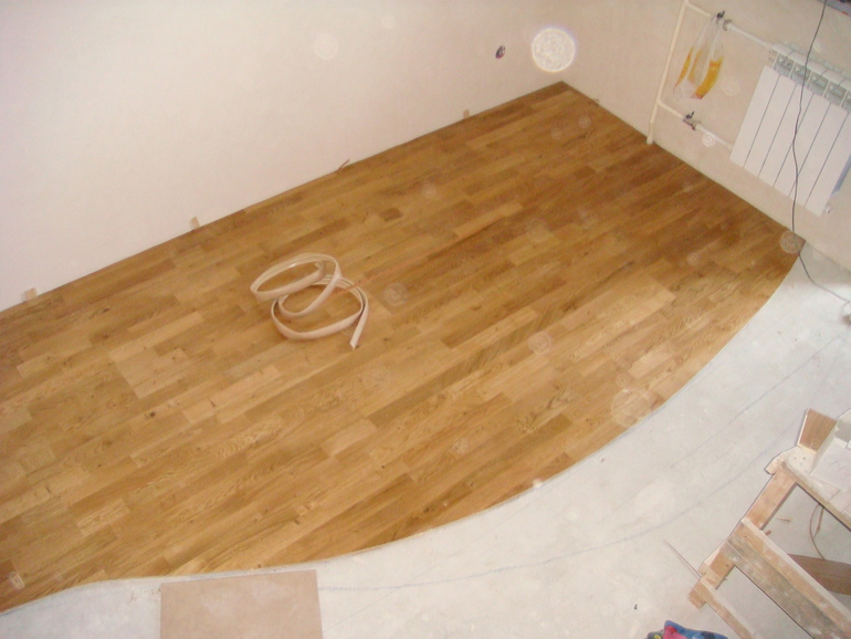 Цвет столешницы и шторы