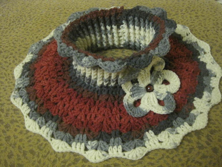 Манишка-отличная альтернатива шарфику.