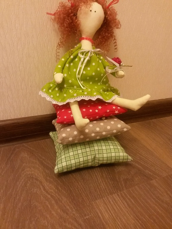 Первые мои куклы. Рукодельница я!