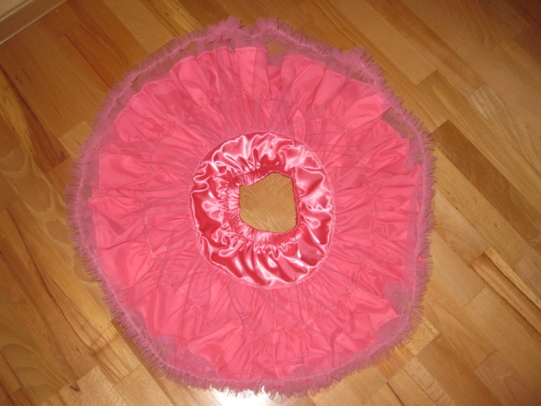 Коралловая юбочка