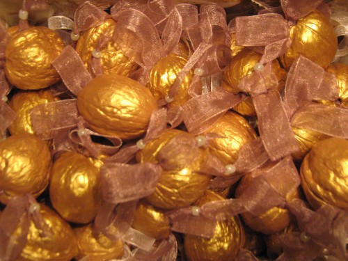 Орешки с предсказаниями, поздравлениями, пожеланиями к Новому году и другим праздникам)