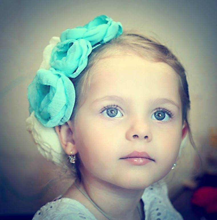 Украшения-цветочки для маленьких принцесс!