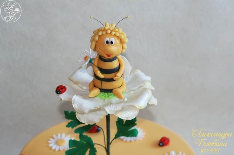 Пчелка Майя!