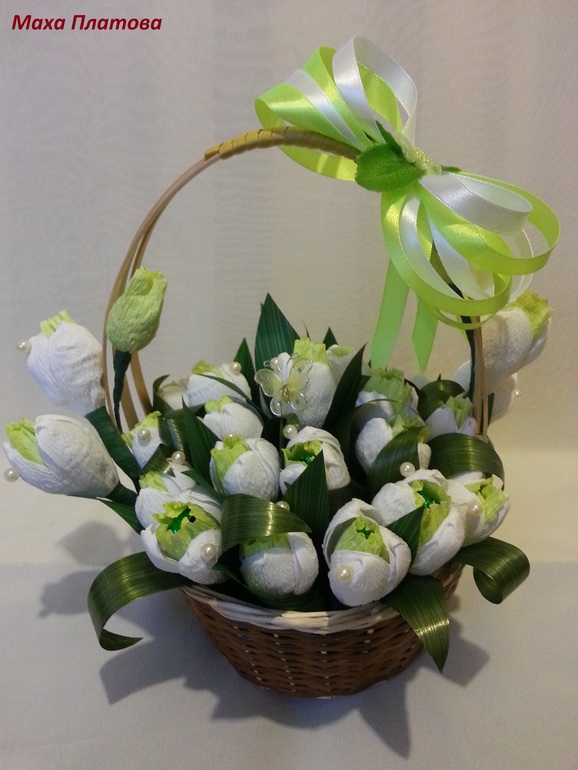 И снова розовые корзиночки, и еще проба пера