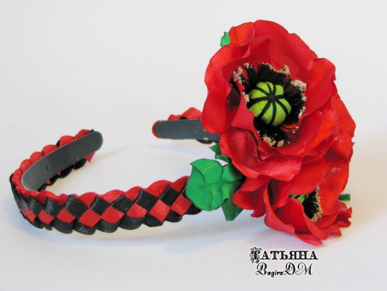 Маки и бабочки