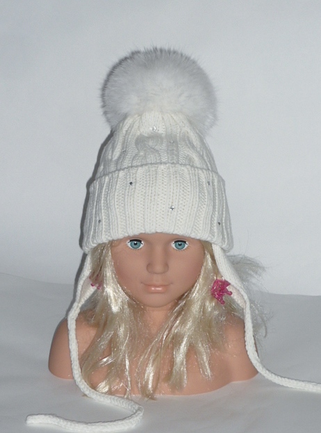 Шапочки с мех помпонами, детские и взрослые, итальянский меринос, машинная и ручная вязка на заказ