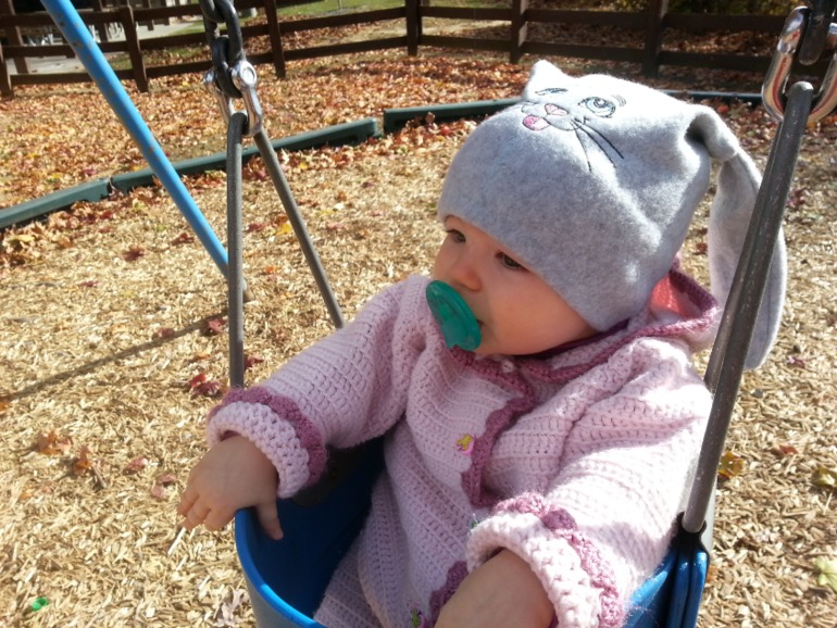 новенькие шапки