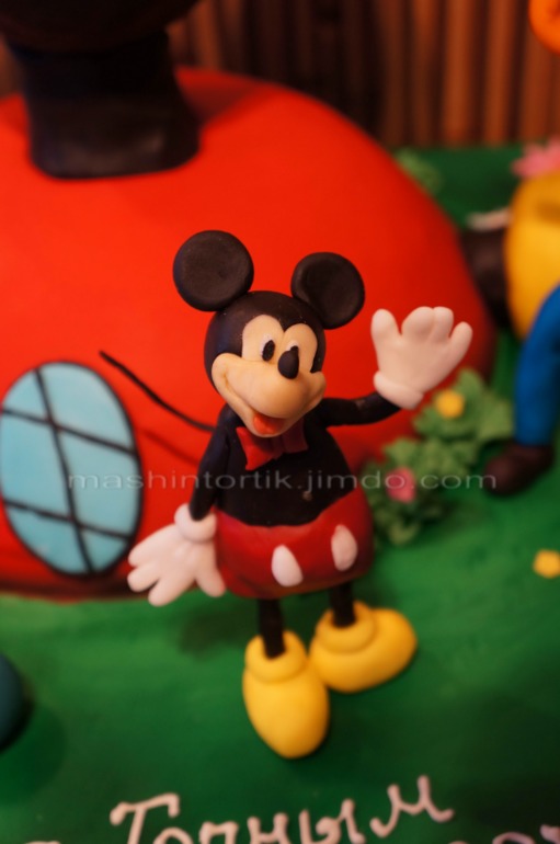 Микки и домик