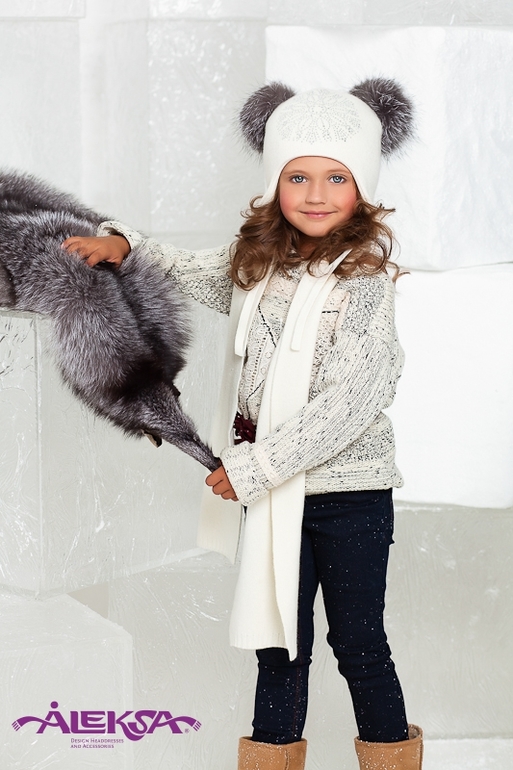 Новый бренд,потрясающие шапки с помпонами для мам и деток!