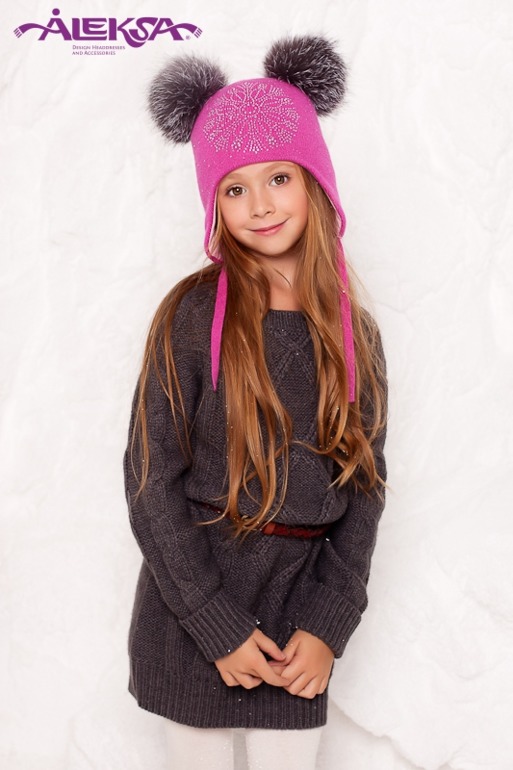 Потрясающие шапки с помпонами для мам и деток! Стоп скоро.