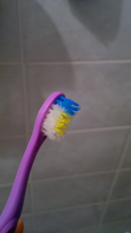 Про зубную щетку