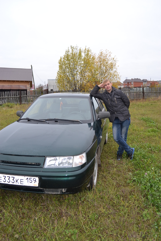 Мой сына и его машина!!!