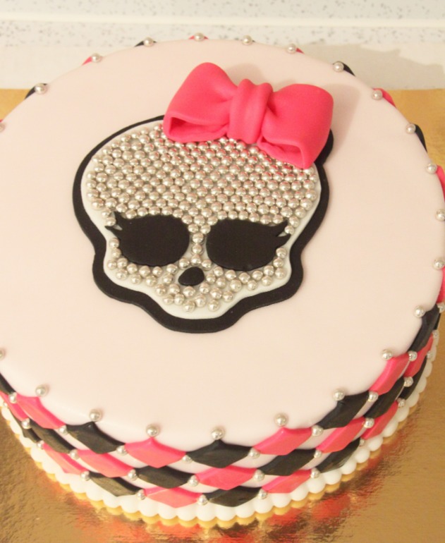 Тортики Монстр Хай