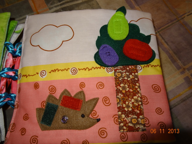 Вот такая книжка получилась в подарок.