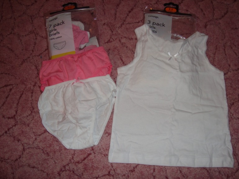 Обновки для Тасюшки.