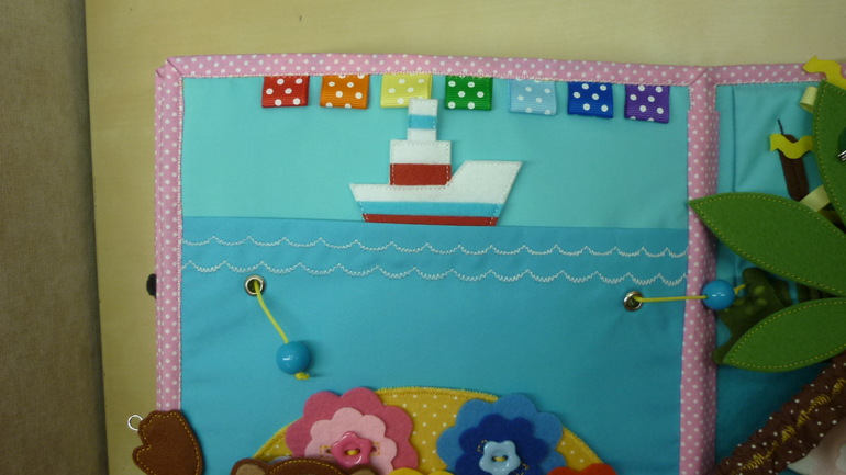 Книжечка с дракошей.