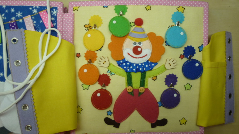 Книжечка с дракошей.