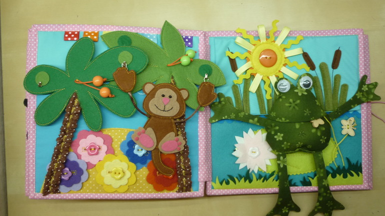 Книжечка с дракошей.