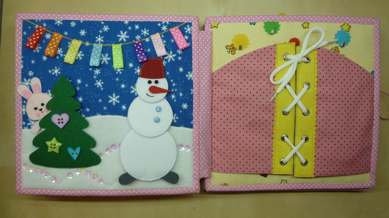 Книжечка с дракошей.