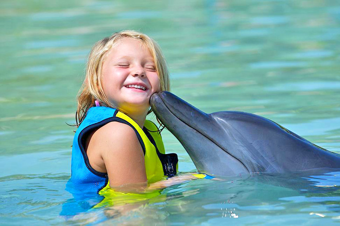 Где отдохнуть с  детьми на школьных каникулах?