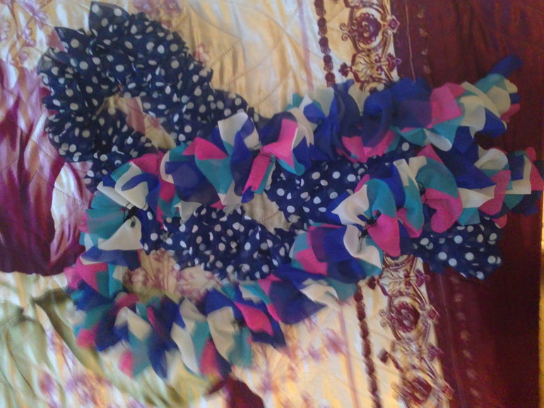 И снова шарфики....