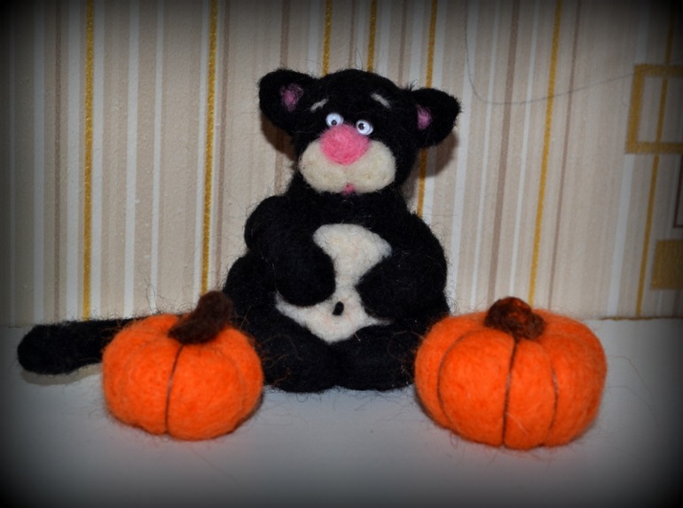 Кот,опоздавший на Хеллоун))