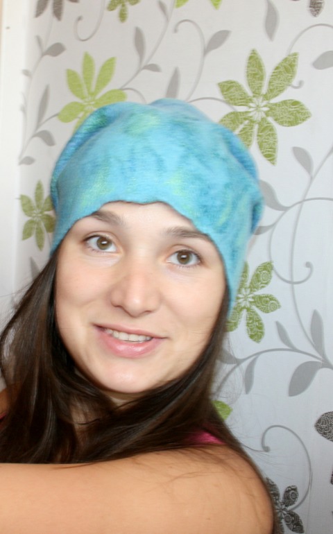 валяный комплект 2 - шапочка и варежки