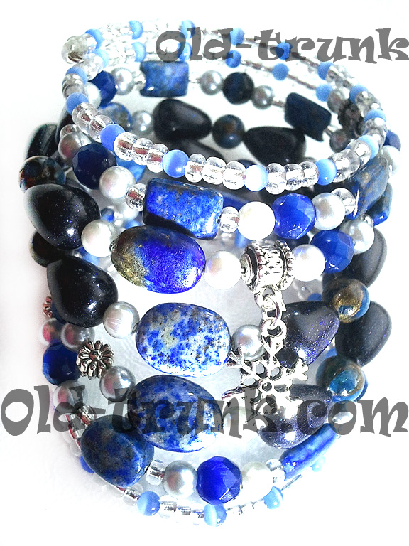 Браслет с лазуритом. Год синей лошади.