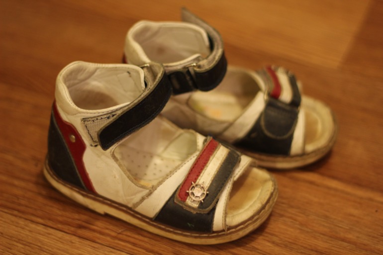 Продам Обувь на мальчика РАЗНАЯ