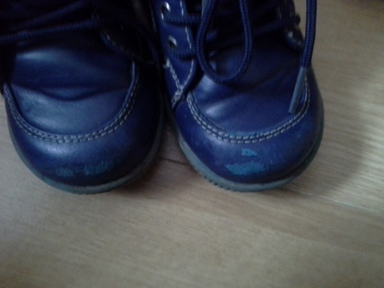 Продам ботинки осенние  б/у.