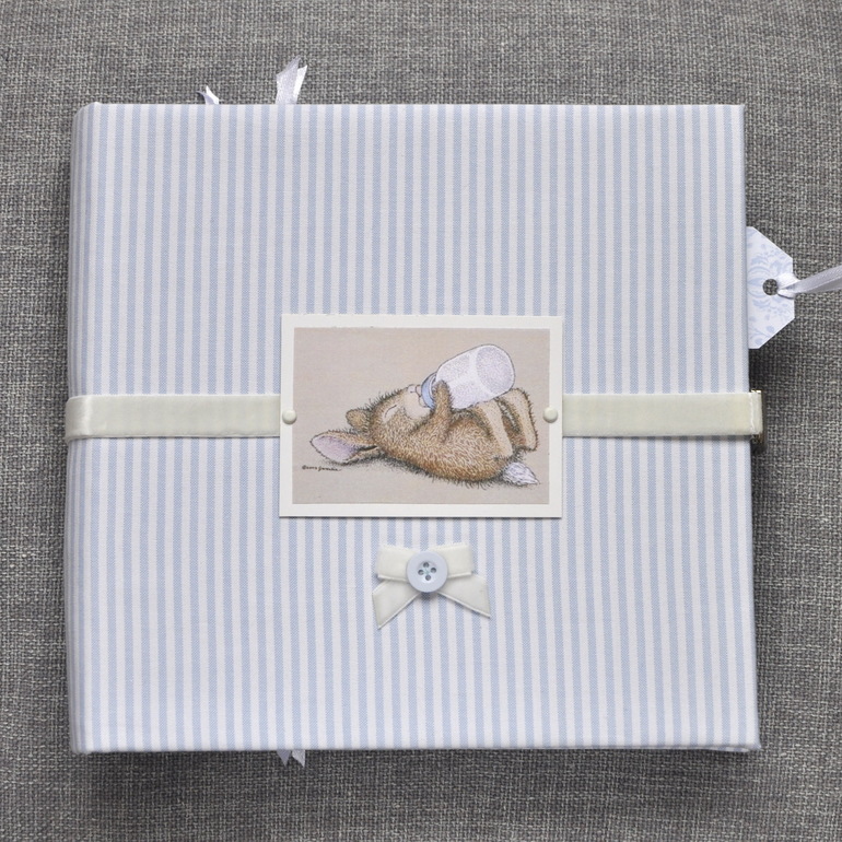 Альбом для малыша с кроликами))