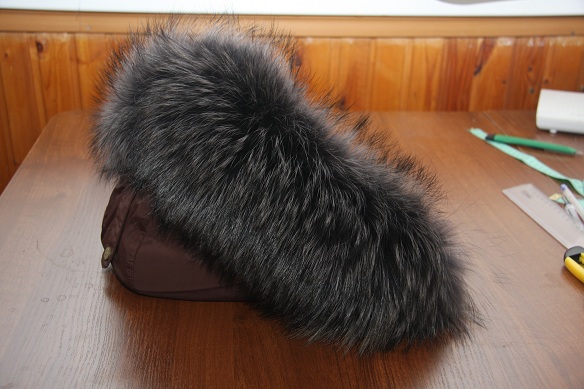 Меховые опушки и бомбошки!!!Мех в наличии!!! Разный!!