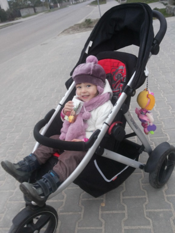 Вот и мы с транспортом для обоих малышей)