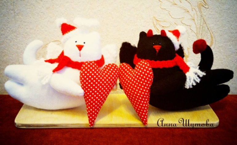 Летящие котики. Ангел и демон..