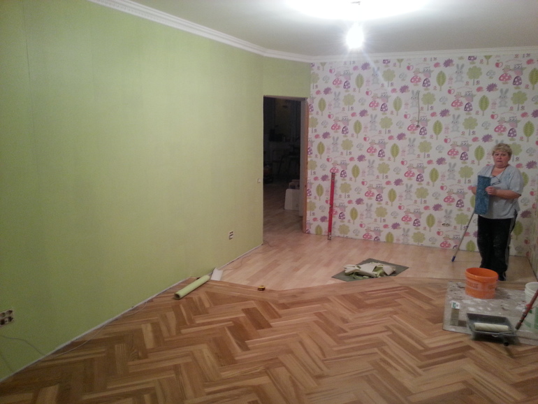 Ура, поклеили первую комнату))))))) Детская !!!!!