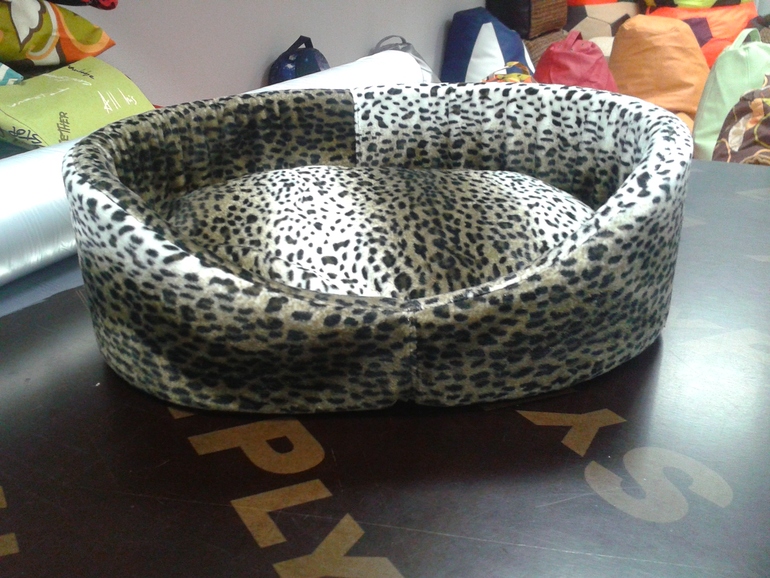 Кресла мешки и лежаночки для собак и кошек