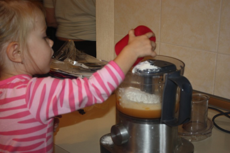 ФМ - Готовим вместе с детьми (шарлотку).