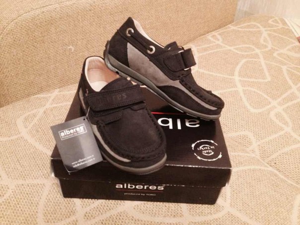 СРОЧНО! ПРОДАМ ДЕТСКИЕ КОЖАНЫЕ МОКАСИНЫ