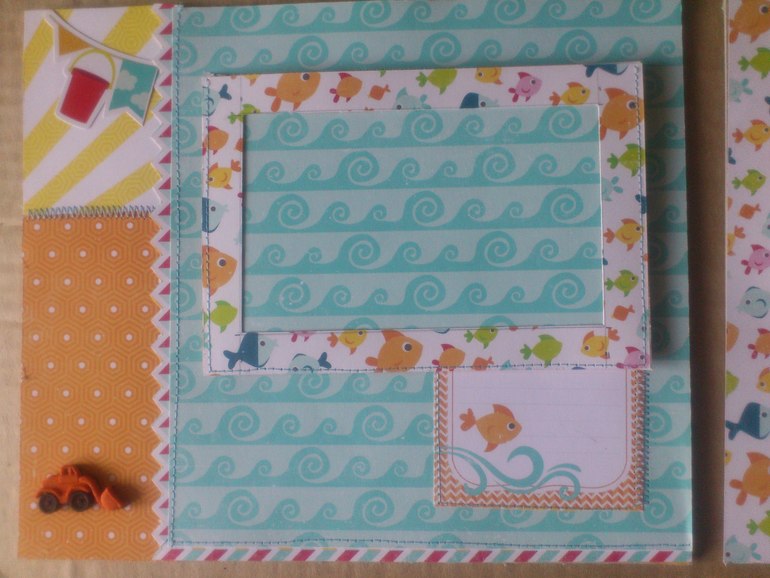 Покритикуйте пожалуйста.Первый разворот мальчикового альбома.