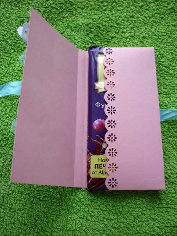 Коробочка для денег и две шоколадницы