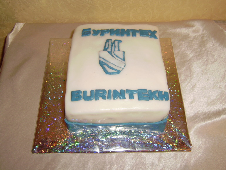 Первые тортики из мастики