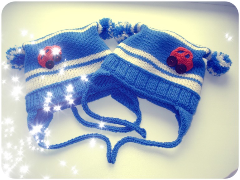 Шапочки двум мальчикам))))